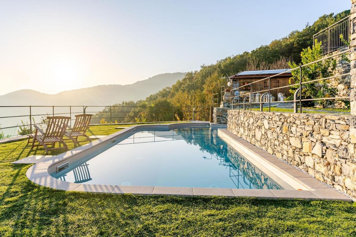 Sea-View Retreat - Pool, Tavern, Fireplace Villa Рапало Екстериор снимка